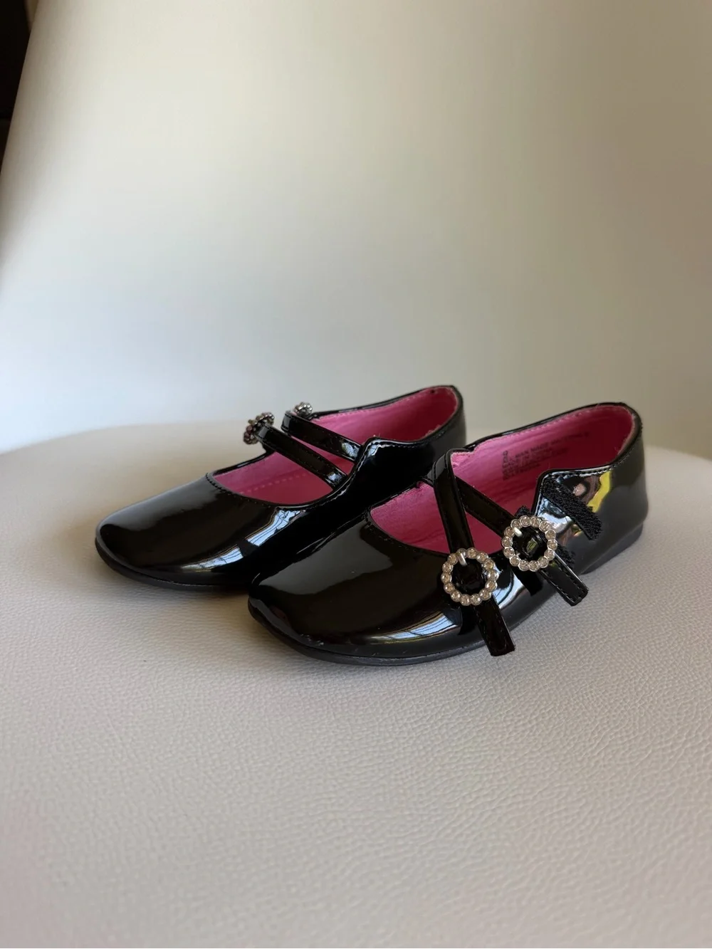 Cupcakes and Cashmere Kids Black Patent Mary Jane Shoes — Size 9 Toddler